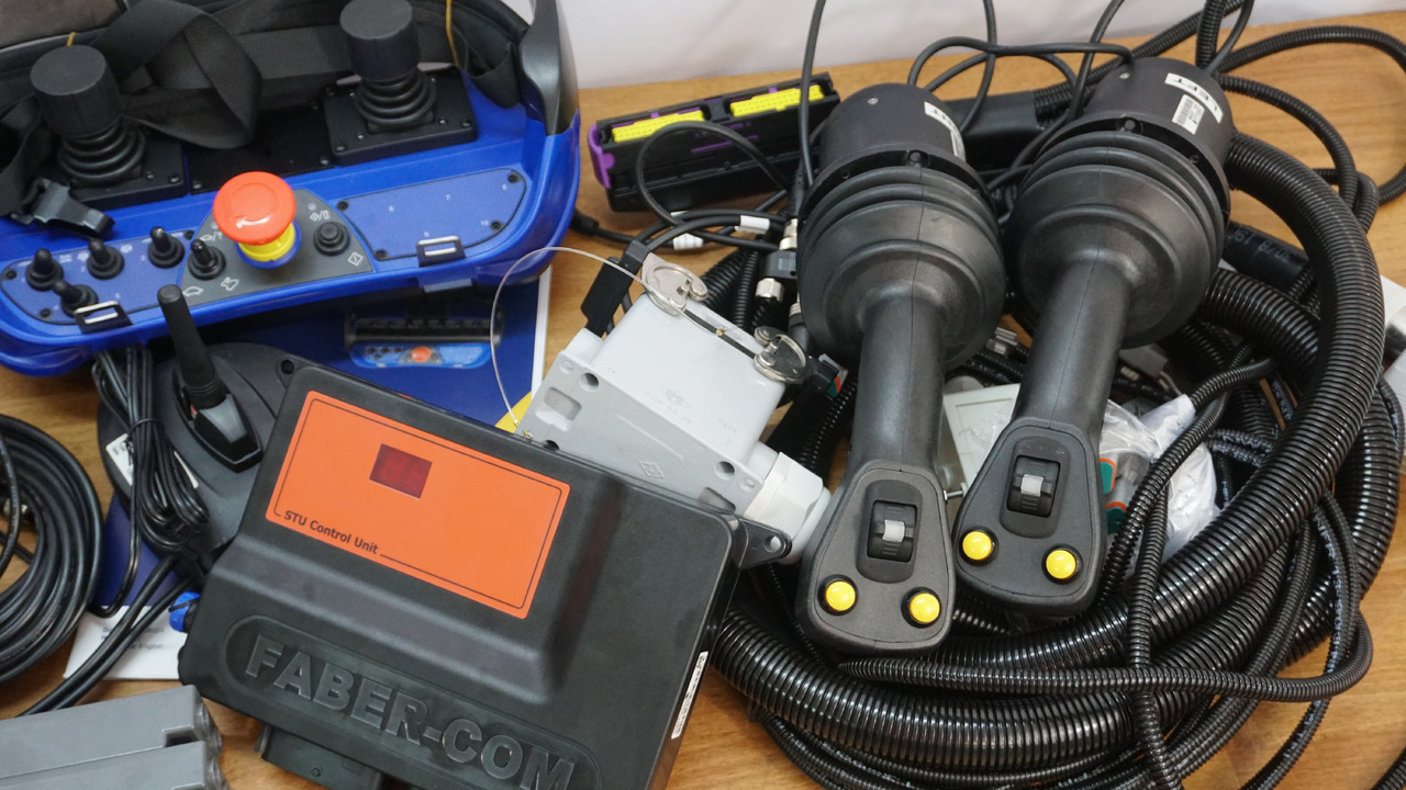 Leasing of Set SPV with Scanreco RC400 8 Functions Hiab, Palfinger, Fassi Set SPV with Scanreco RC400 8 Functions Hiab, Palfinger, Fassi: picture 8 Leasing of Set SPV with Scanreco RC400 8 Functions Hiab, Palfinger, Fassi Set SPV with Scanreco RC400 8 Functions Hiab, Palfinger, Fassi: picture 8