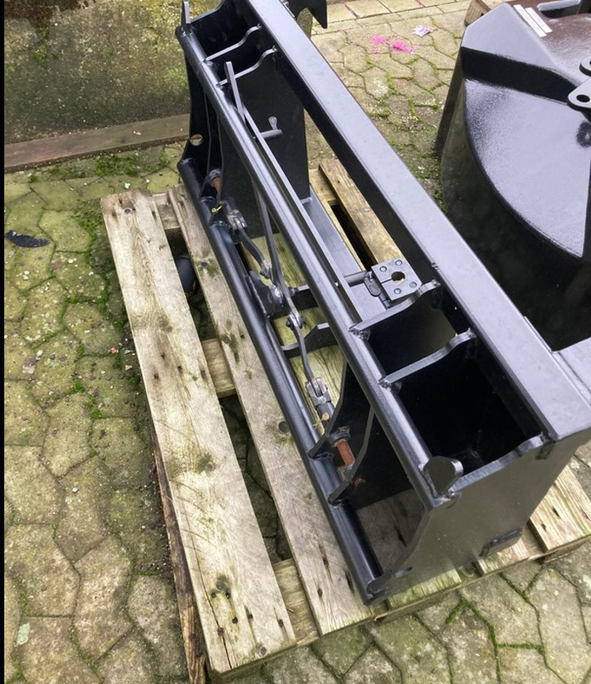 ADAPTER MERLO/EURO - Bucket: picture 2 ADAPTER MERLO/EURO - Bucket: picture 2