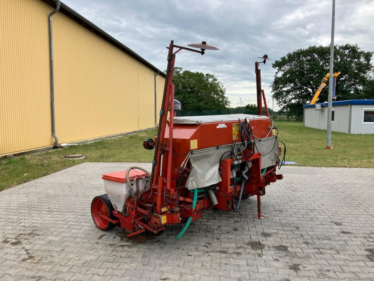 Becker AEROMAT T - Precision sowing machine: picture 4 Becker AEROMAT T - Precision sowing machine: picture 4