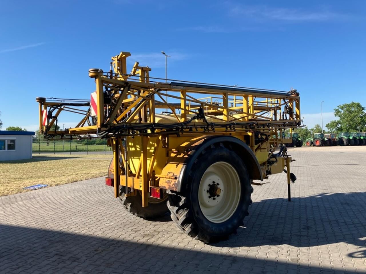 / DUBEX VECTORTÜV BIS 2026 - Trailed sprayer: picture 3 / DUBEX VECTORTÜV BIS 2026 - Trailed sprayer: picture 3