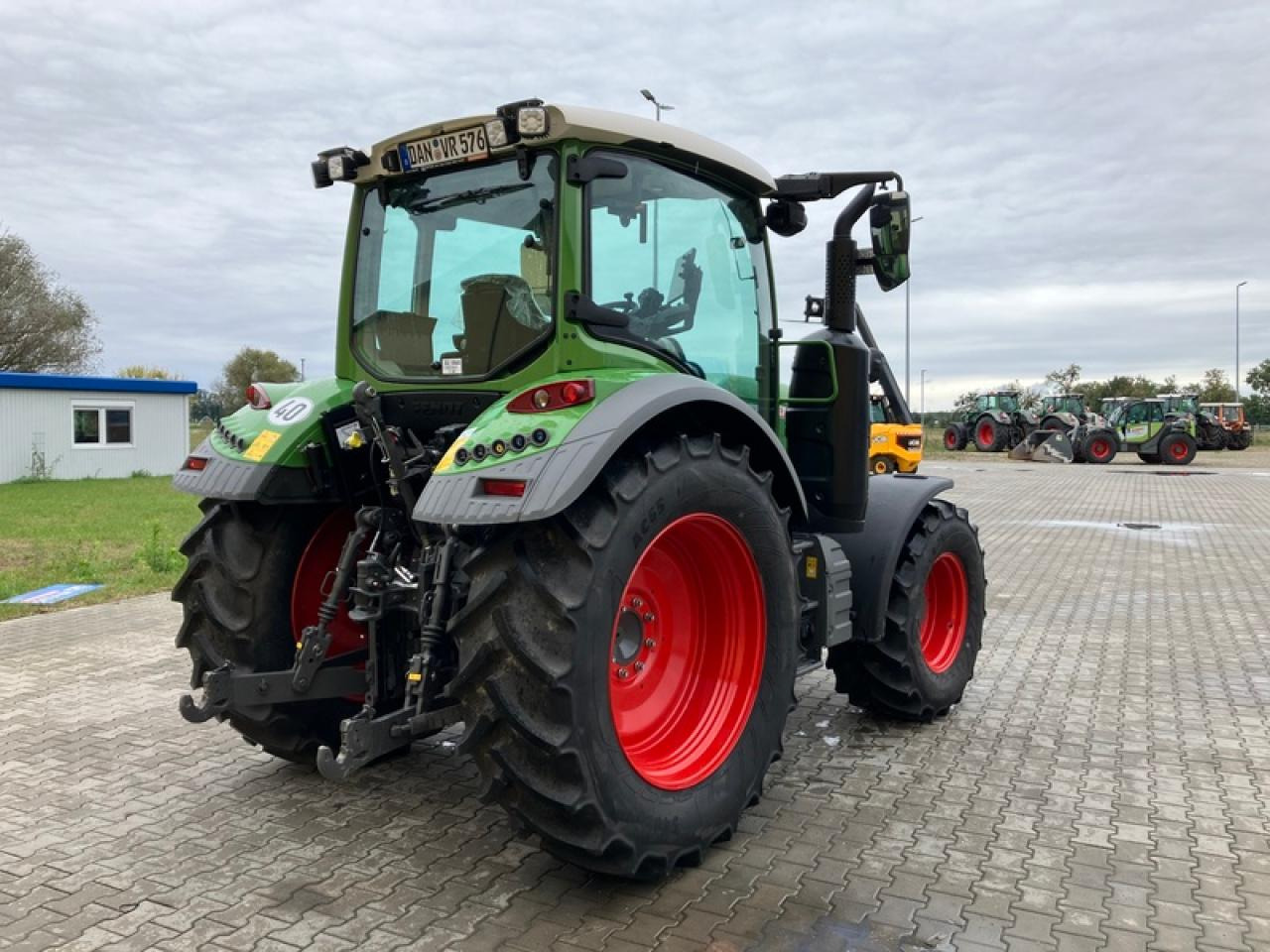 Fendt VARIO 312 - Farm tractor: picture 4 Fendt VARIO 312 - Farm tractor: picture 4