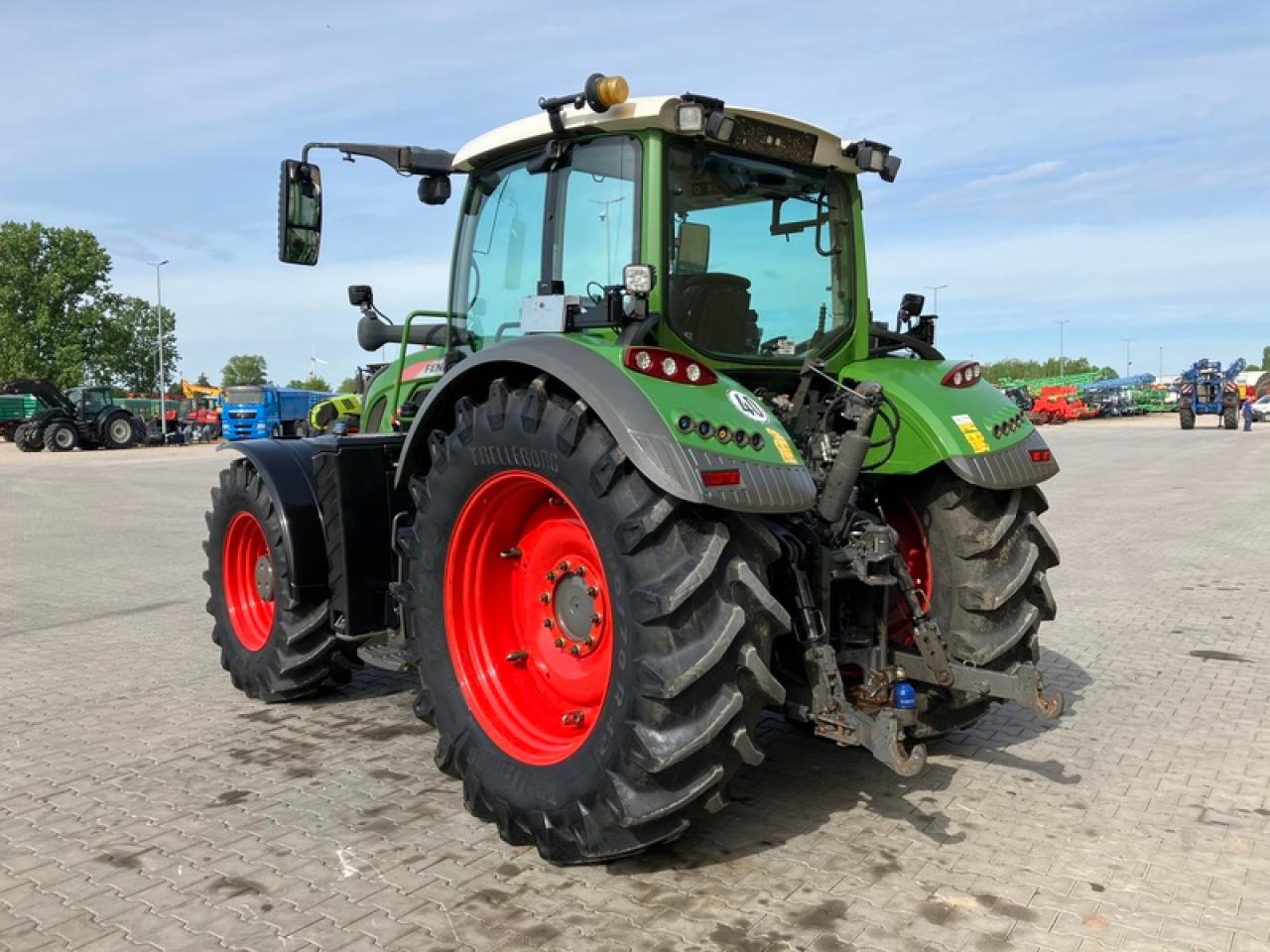 Fendt VARIO 724 PROFIPLUS RTK - Farm tractor: picture 3 Fendt VARIO 724 PROFIPLUS RTK - Farm tractor: picture 3