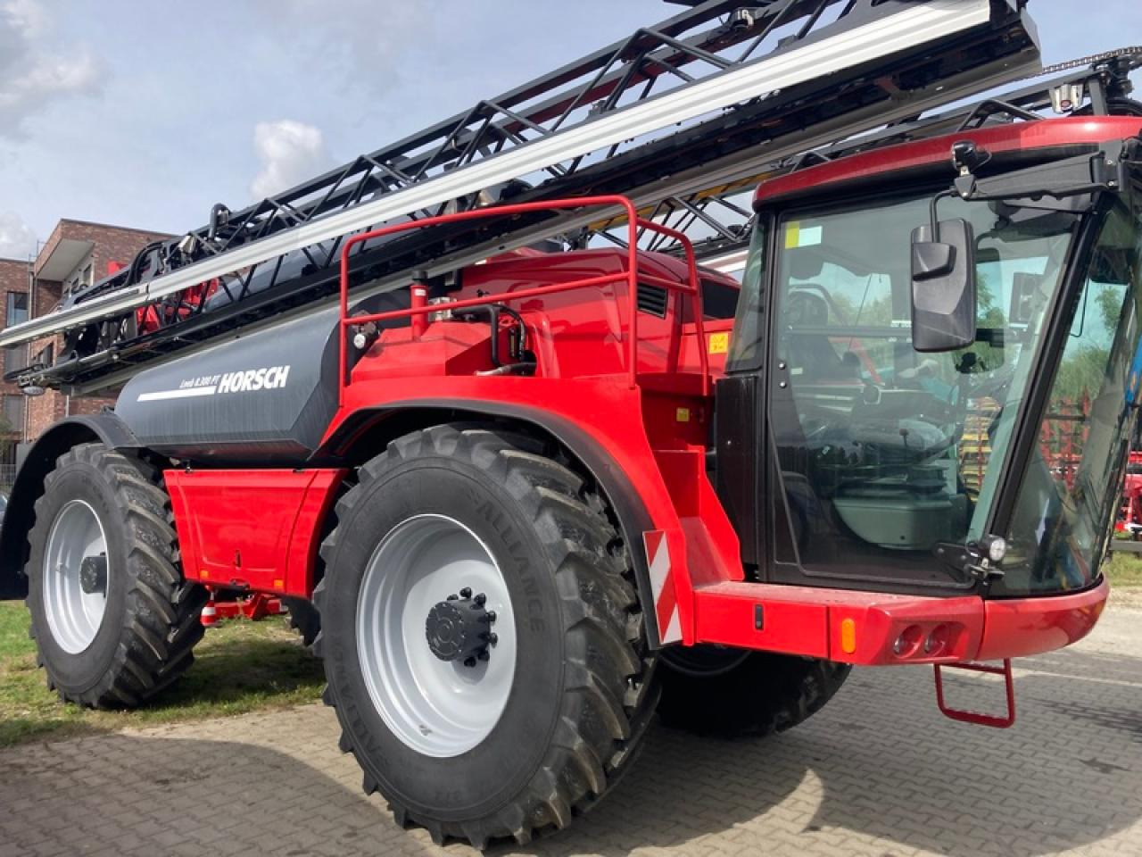 Horsch LEEB 8300 PT - Self-propelled sprayer: picture 1 Horsch LEEB 8300 PT - Self-propelled sprayer: picture 1