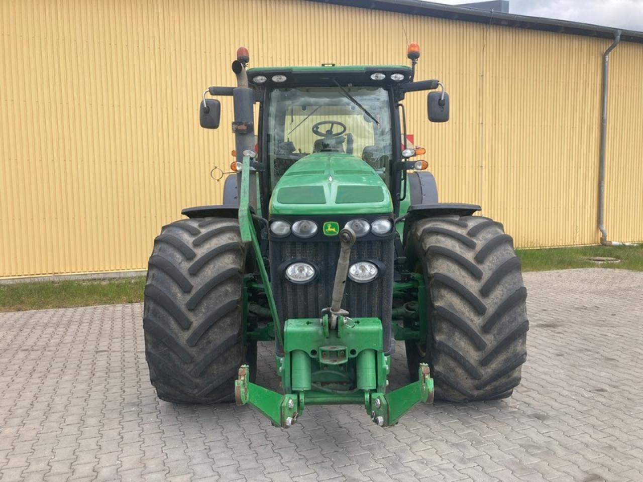 John Deere 8320 R AUTOPOWER - Farm tractor: picture 5 John Deere 8320 R AUTOPOWER - Farm tractor: picture 5