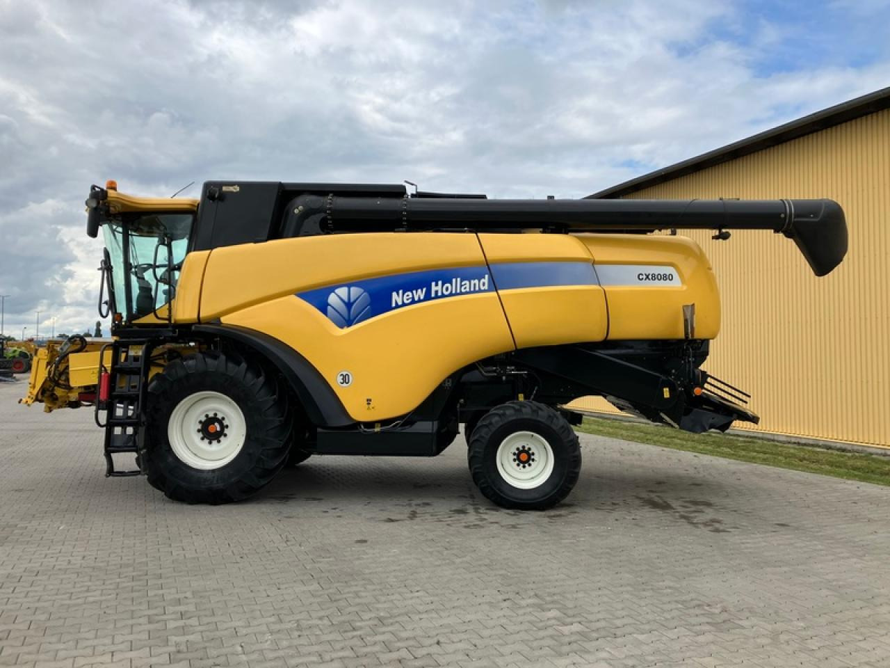 New Holland CX 8080 - Combine harvester: picture 2 New Holland CX 8080 - Combine harvester: picture 2