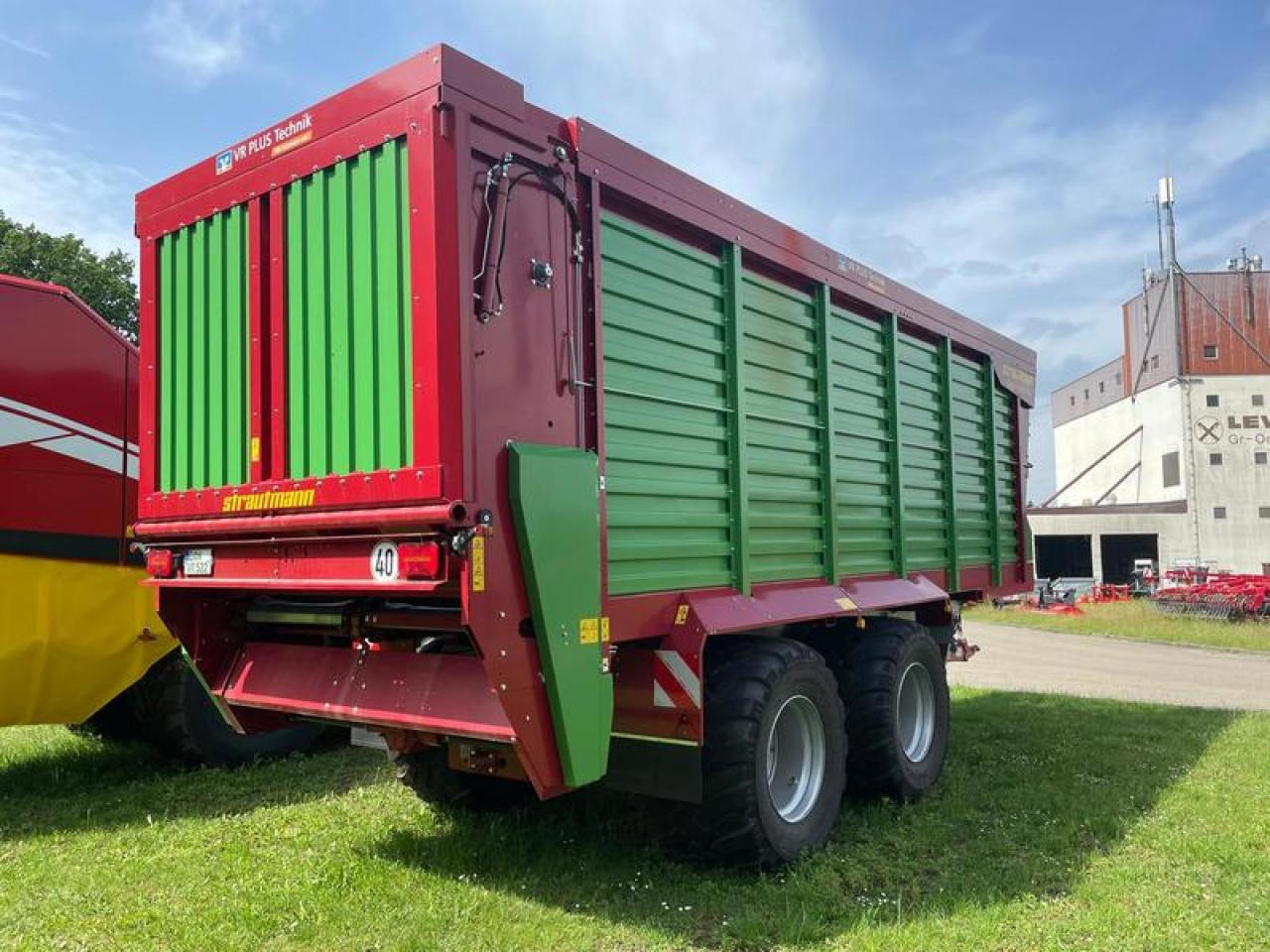 Strautmann GIGA 460 DOAKTION - Farm tipping trailer/ Dumper: picture 4 Strautmann GIGA 460 DOAKTION - Farm tipping trailer/ Dumper: picture 4