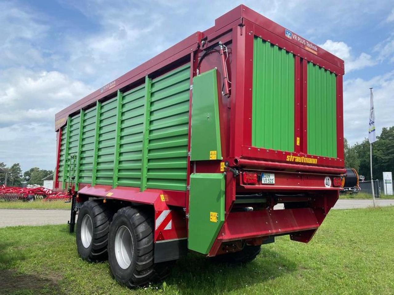 Strautmann GIGA 460 DOAKTION - Farm tipping trailer/ Dumper: picture 5 Strautmann GIGA 460 DOAKTION - Farm tipping trailer/ Dumper: picture 5