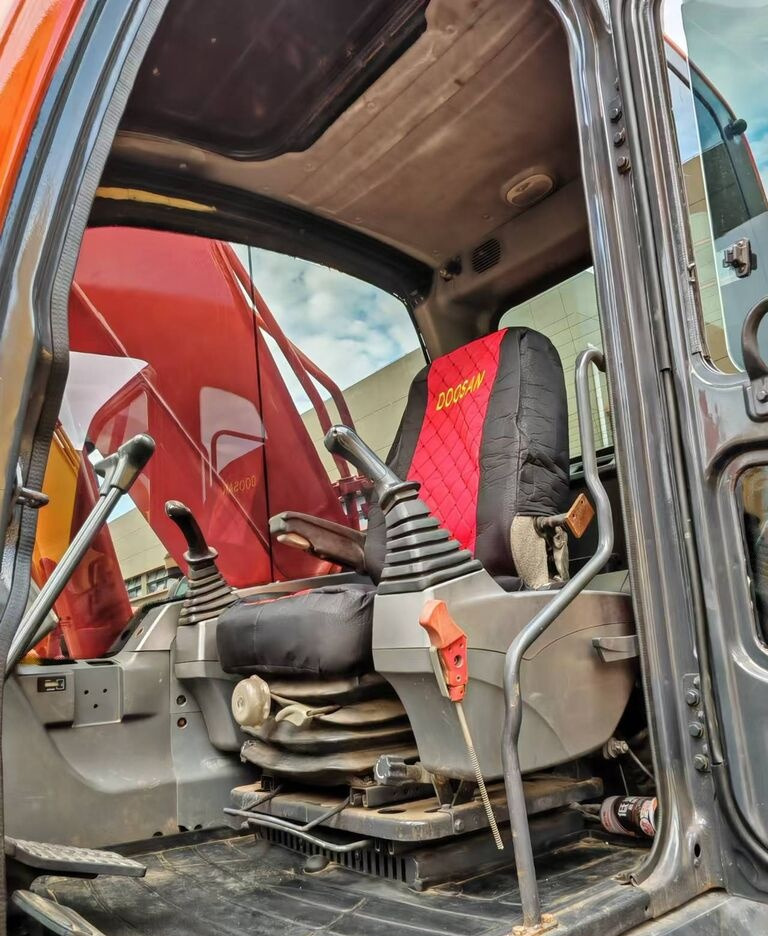Doosan DX300LC - Crawler excavator: picture 3 Doosan DX300LC - Crawler excavator: picture 3