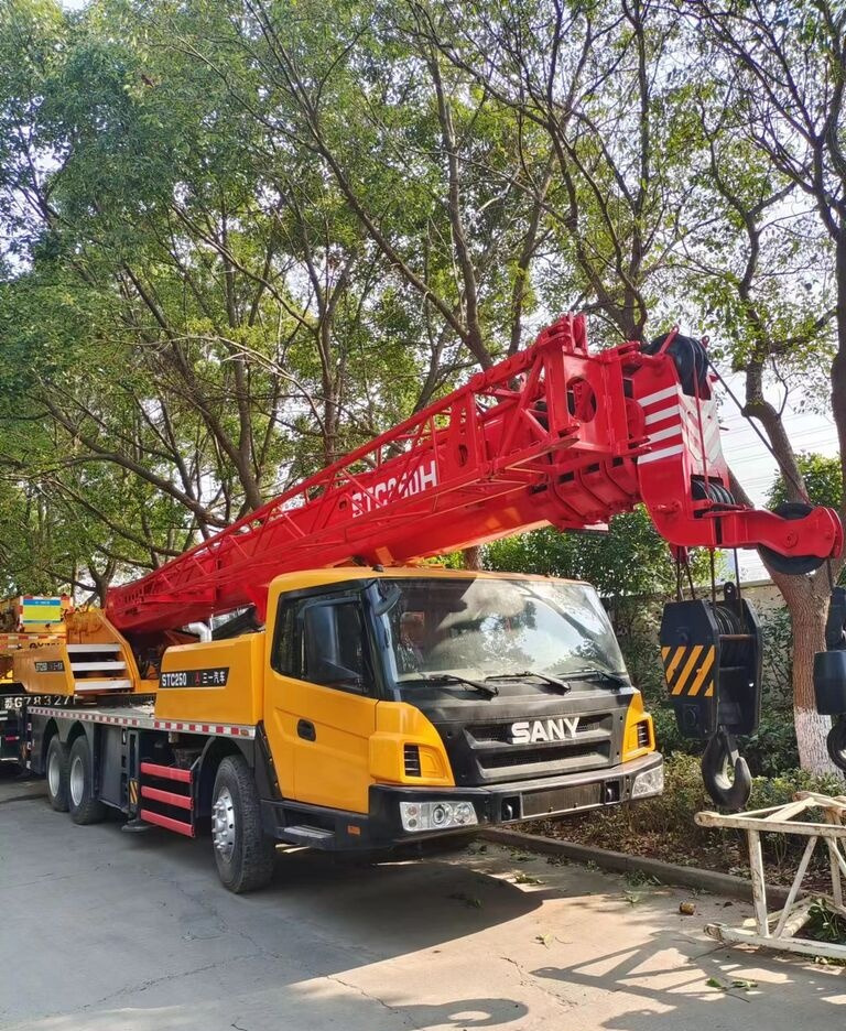 Sany STC250H - Mobile crane: picture 1 Sany STC250H - Mobile crane: picture 1