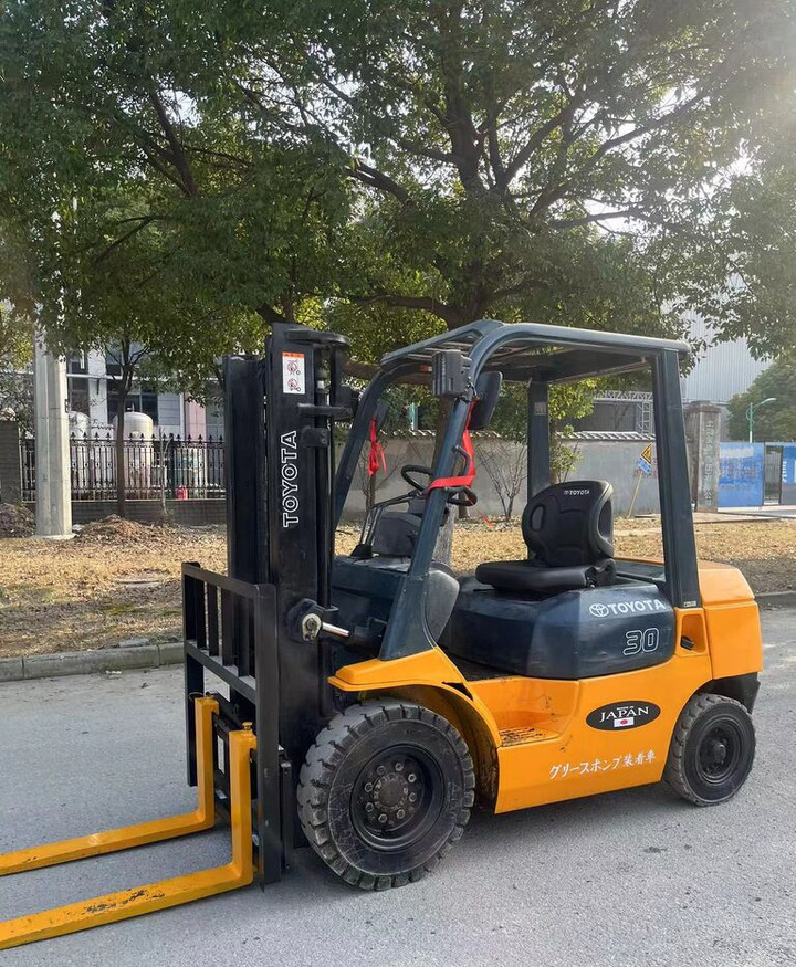 Toyota Made in Japan 7FD30 3ton 5ton 7FD50 for sale - Diesel forklift: picture 1 Toyota Made in Japan 7FD30 3ton 5ton 7FD50 for sale - Diesel forklift: picture 1