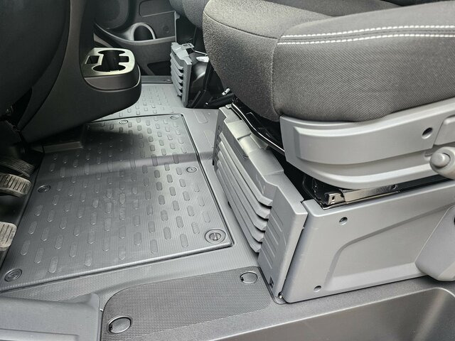 FIAT Ducato 35 140 Serie10-9.2 L2H1 Premium Kabine... - Panel van: picture 4 FIAT Ducato 35 140 Serie10-9.2 L2H1 Premium Kabine... - Panel van: picture 4