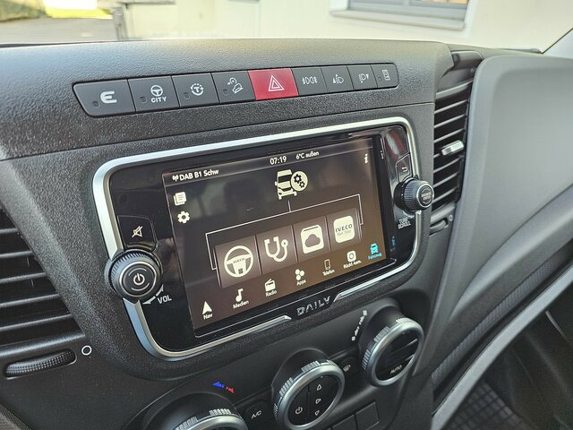 New Box van IVECO Daily 35S18 3.0 Koffer LBW Bär ACC LED sofort!...: picture 10 New Box van IVECO Daily 35S18 3.0 Koffer LBW Bär ACC LED sofort!...: picture 10