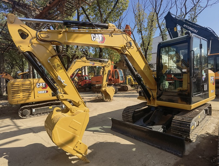 CAT 305.5E2 Excavator - Mini excavator: picture 2 CAT 305.5E2 Excavator - Mini excavator: picture 2