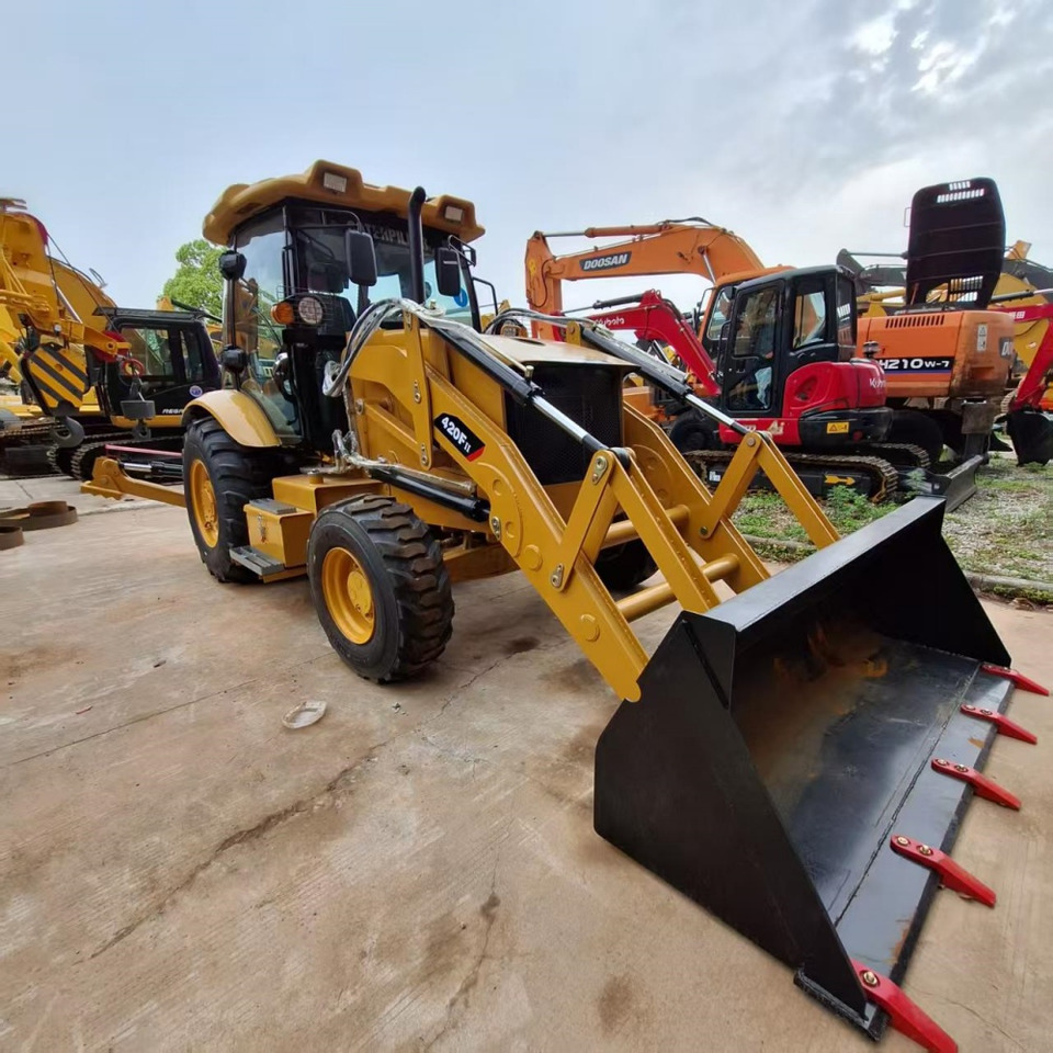 CAT 420F Backhoe Loader - Backhoe loader: picture 4 CAT 420F Backhoe Loader - Backhoe loader: picture 4