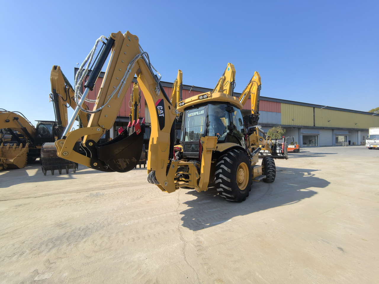 CAT 420F Backhoe Loader - Backhoe loader: picture 4 CAT 420F Backhoe Loader - Backhoe loader: picture 4