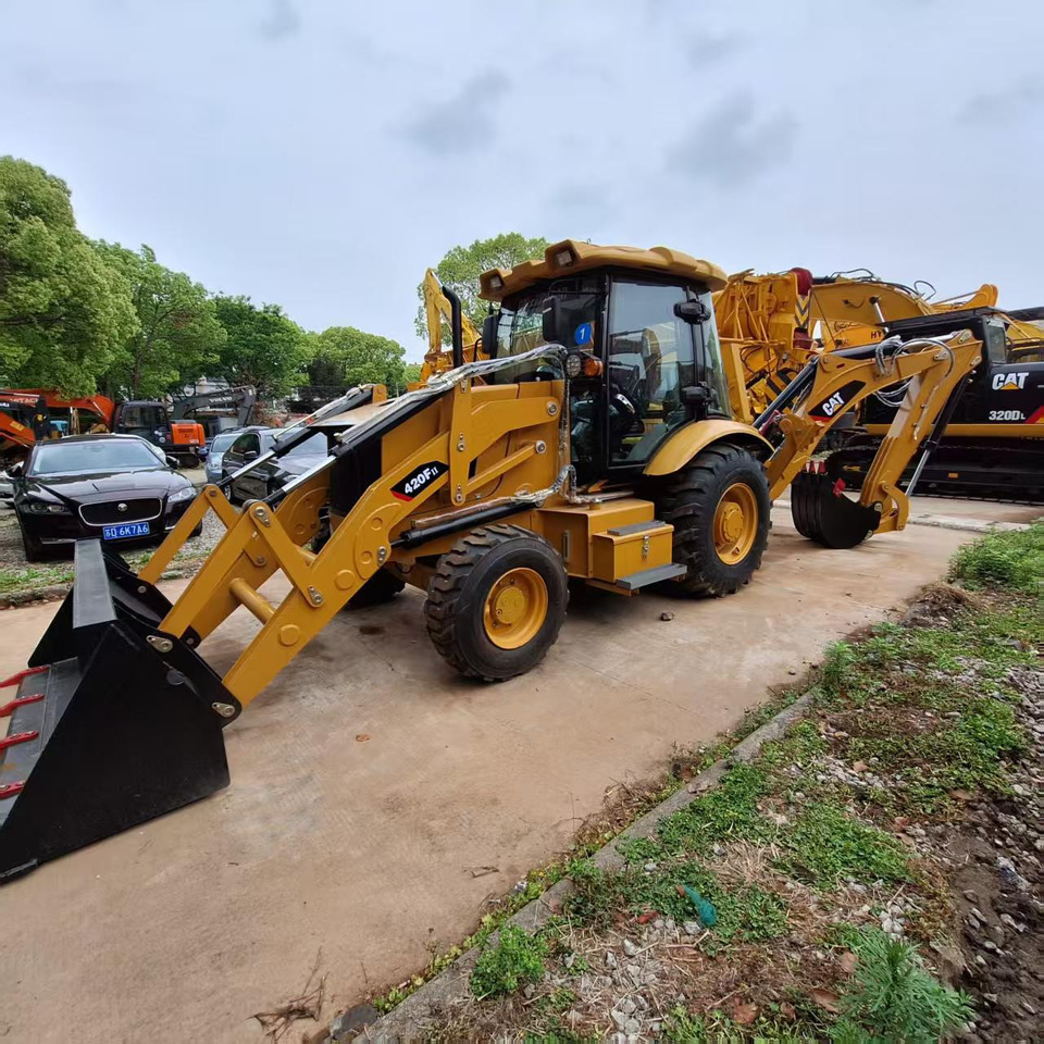 CAT 420F Backhoe Loader - Backhoe loader: picture 3 CAT 420F Backhoe Loader - Backhoe loader: picture 3