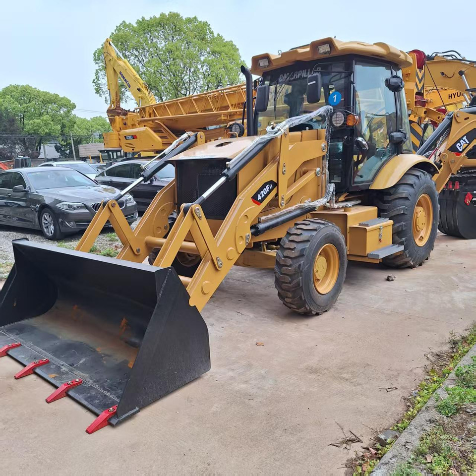 CAT 420F2 Backhoe Loader - Backhoe loader: picture 3 CAT 420F2 Backhoe Loader - Backhoe loader: picture 3