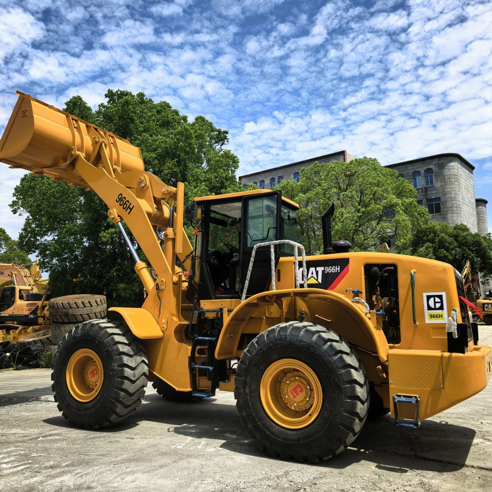 CAT 966H - Wheel loader: picture 3 CAT 966H - Wheel loader: picture 3