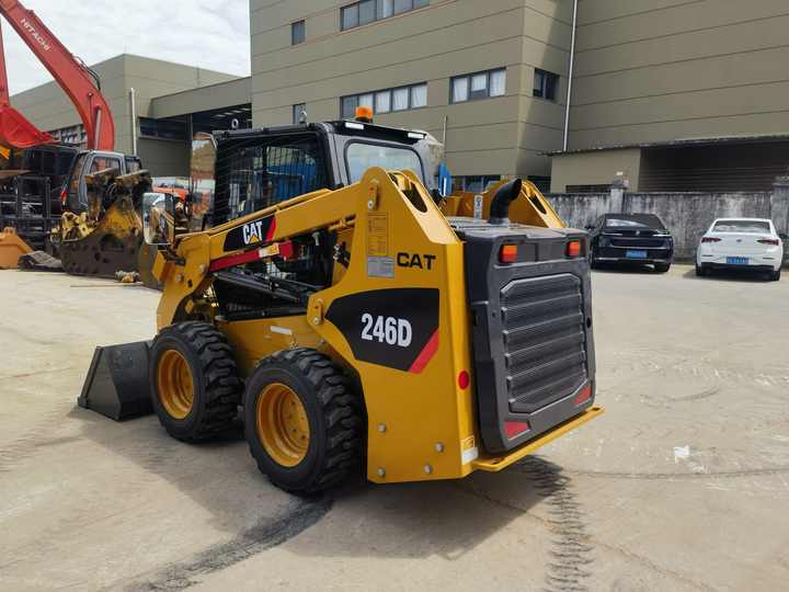 Cheap Price used caterpillar 246d mini skid steer cat 246C 246D hydraulic used skid loaders for sale - Skid steer loader: picture 3 Cheap Price used caterpillar 246d mini skid steer cat 246C 246D hydraulic used skid loaders for sale - Skid steer loader: picture 3