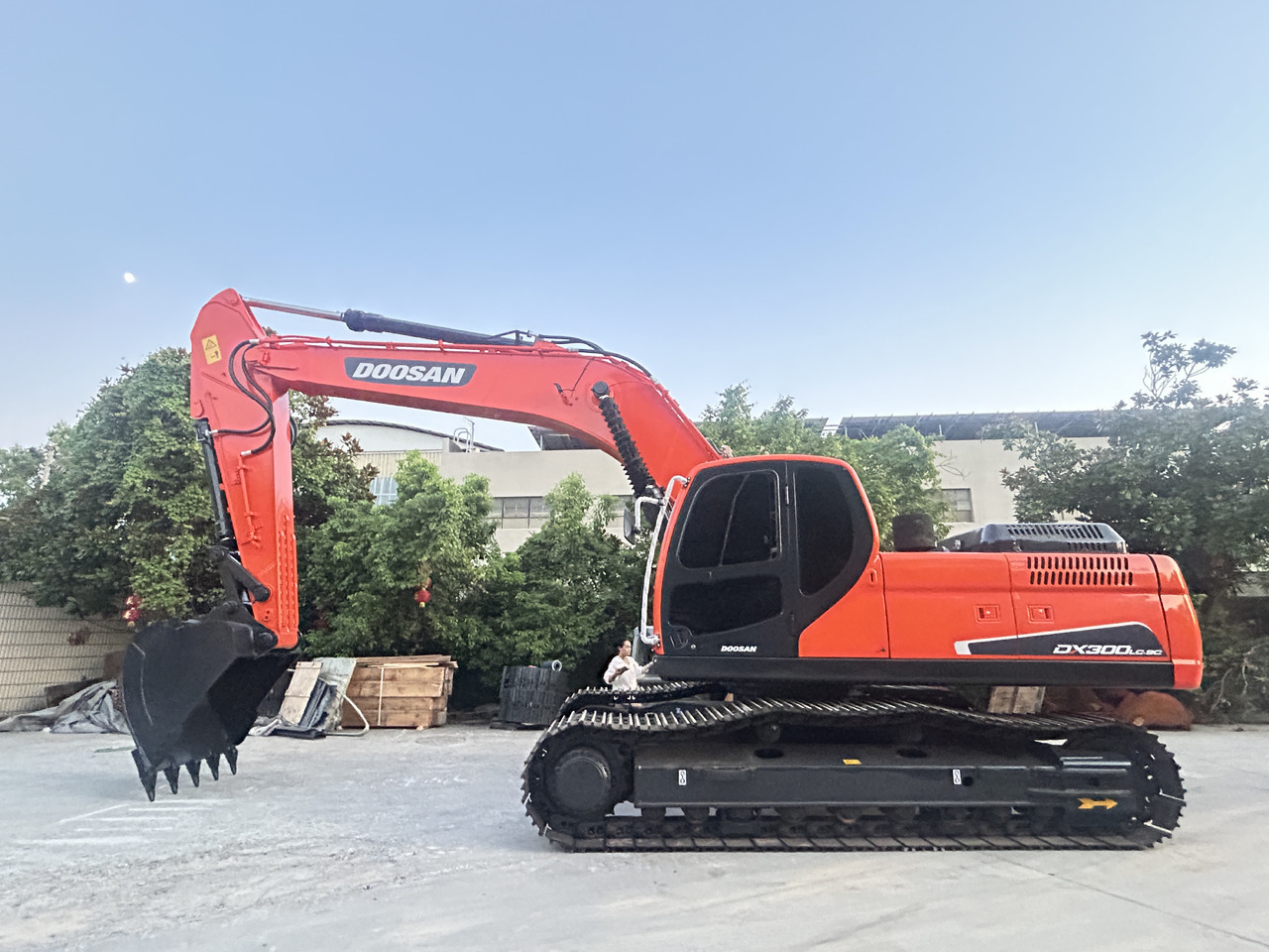 Doosan DX300LC-9c Crawler Excavator - Crawler excavator: picture 1 Doosan DX300LC-9c Crawler Excavator - Crawler excavator: picture 1