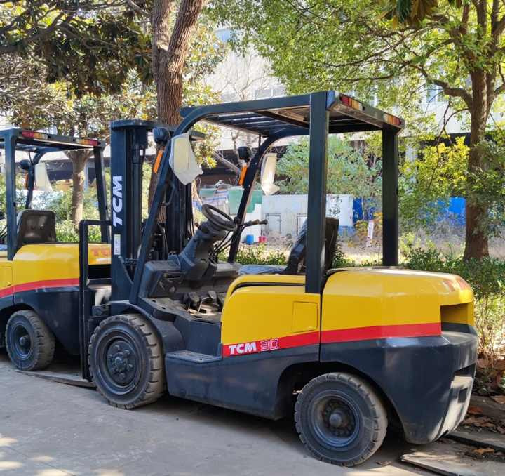 Good condition and high performance TCM FD30 used forklift with good condition on hot sale - Diesel forklift: picture 5 Good condition and high performance TCM FD30 used forklift with good condition on hot sale - Diesel forklift: picture 5