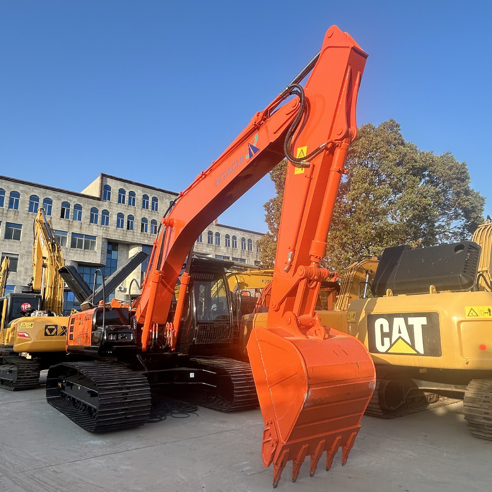 Hitachi ZX200-3 Excavator - Crawler excavator: picture 3 Hitachi ZX200-3 Excavator - Crawler excavator: picture 3