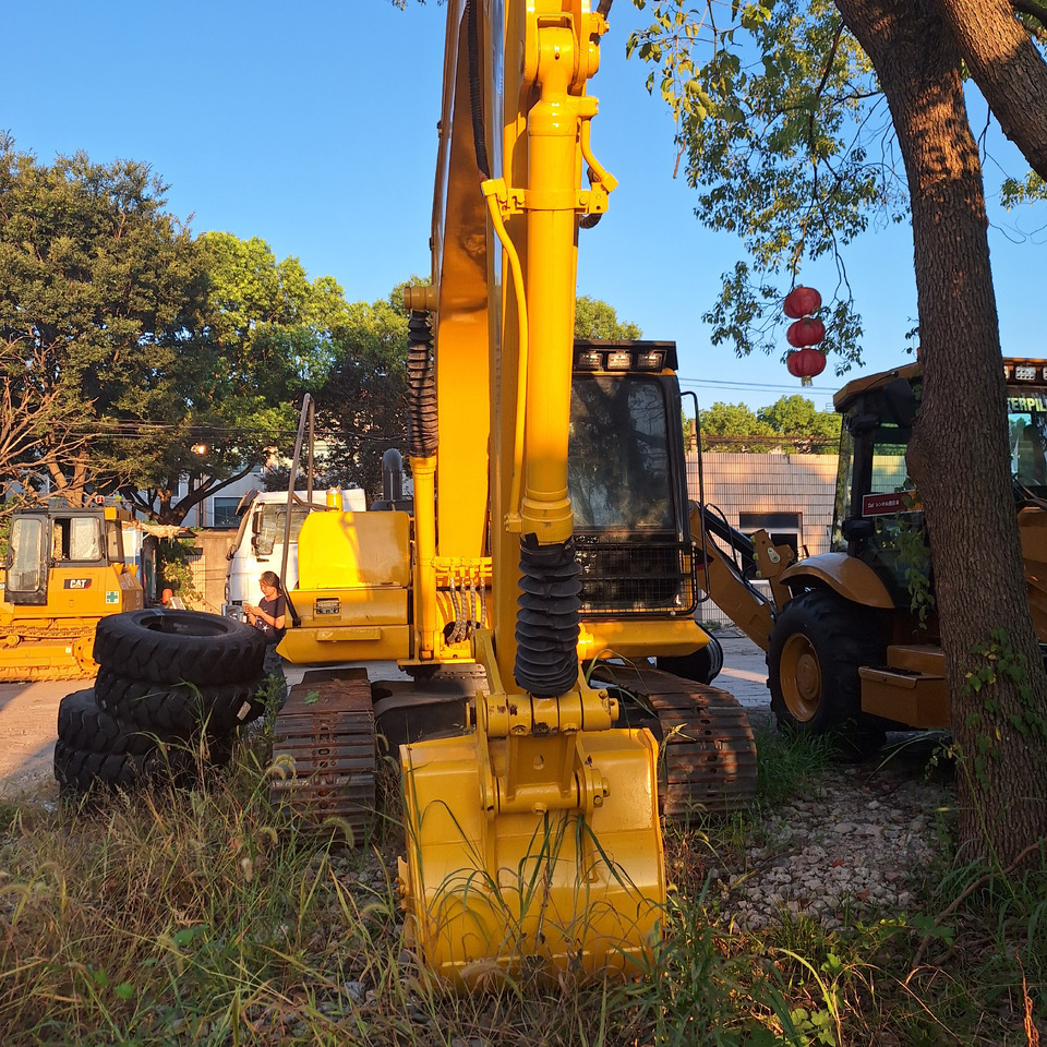 Komatsu PC130 Excavator - Crawler excavator: picture 5 Komatsu PC130 Excavator - Crawler excavator: picture 5