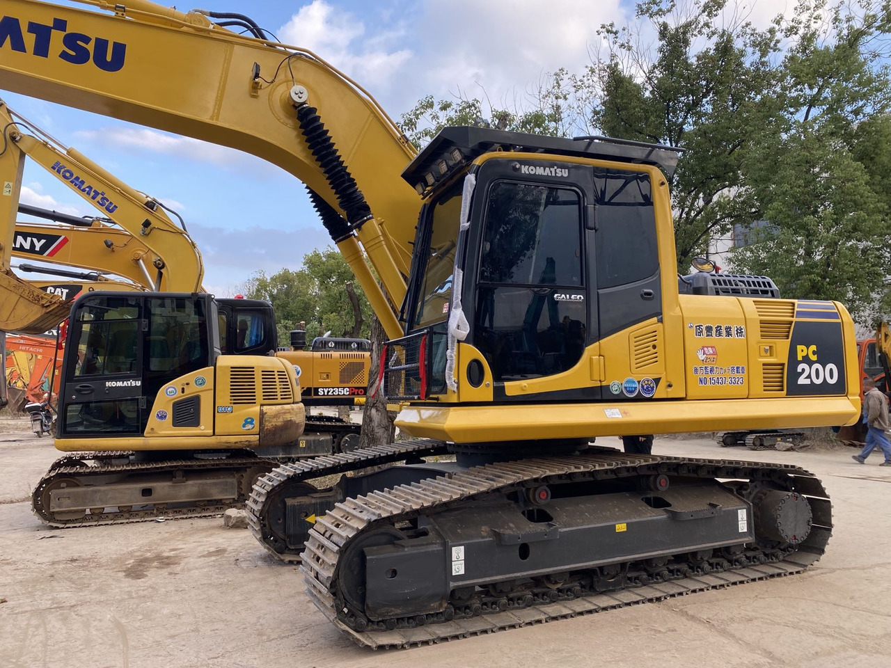 Komatsu PC200-8 Excavator - Crawler excavator: picture 2 Komatsu PC200-8 Excavator - Crawler excavator: picture 2