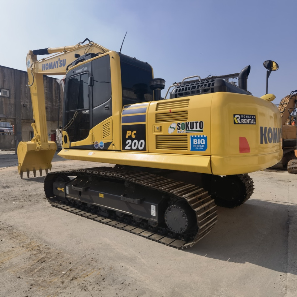 Komatsu PC220-8 Excavator - Crawler excavator: picture 2 Komatsu PC220-8 Excavator - Crawler excavator: picture 2