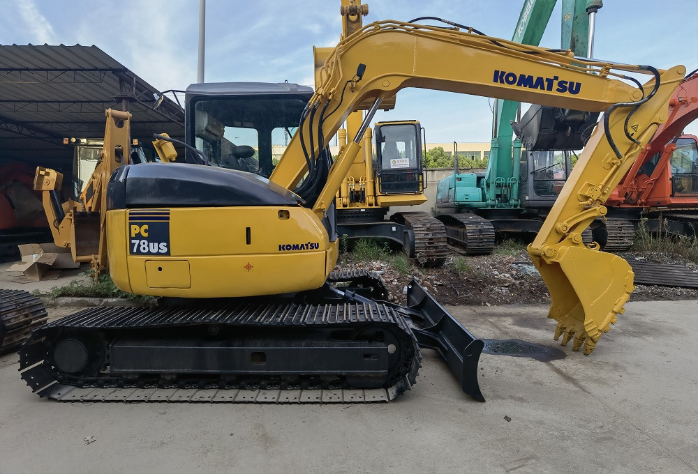 Komatsu pc78 Excavator - Crawler excavator: picture 4 Komatsu pc78 Excavator - Crawler excavator: picture 4