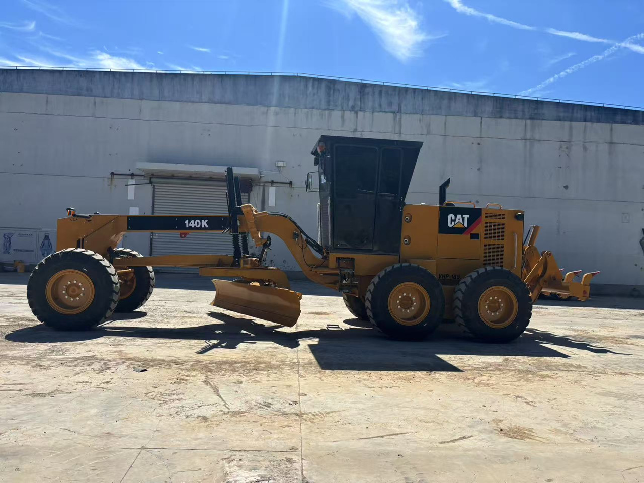 Original cat 140k grader machine used for sale - Grader: picture 1 Original cat 140k grader machine used for sale - Grader: picture 1