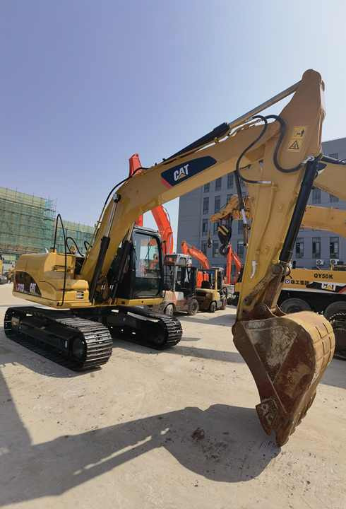 Original used Caterpillar 312 312D excavator second hand Cat 312dl2 3 12 ton earth moving digger Cat312 Cat 312D Cat312d2 - Crawler excavator: picture 2 Original used Caterpillar 312 312D excavator second hand Cat 312dl2 3 12 ton earth moving digger Cat312 Cat 312D Cat312d2 - Crawler excavator: picture 2
