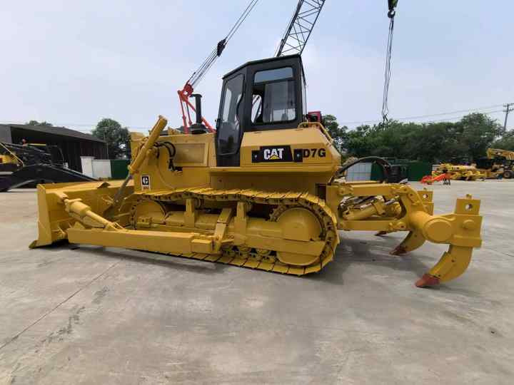 Second Hand Original Caterpillar Bulldozer D7 Used CAT D7G Dozer on Hot Sale in China - Bulldozer: picture 5 Second Hand Original Caterpillar Bulldozer D7 Used CAT D7G Dozer on Hot Sale in China - Bulldozer: picture 5