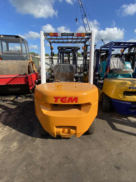 Second Hand komatsu tcm FD30 with good condition and high performance forklift TCM FD30 in stock - Diesel forklift: picture 4 Second Hand komatsu tcm FD30 with good condition and high performance forklift TCM FD30 in stock - Diesel forklift: picture 4