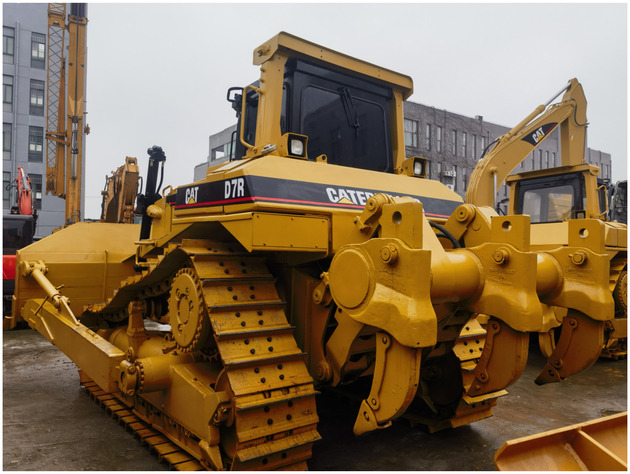 Second hand Cat D7R Dozer used D7 Dozers Cat Bulldozer Good Price for Sale in shanghai yard - Bulldozer: picture 1 Second hand Cat D7R Dozer used D7 Dozers Cat Bulldozer Good Price for Sale in shanghai yard - Bulldozer: picture 1