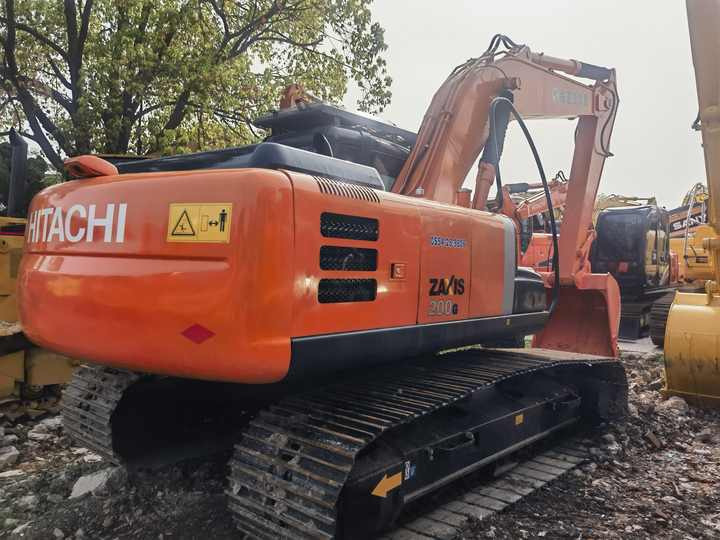 Used Hitachi ZX200-3 Excavator 20 Ton Digger Cheap Price and high quality Crawler Excavator for sale in shanghai - Excavator: picture 4 Used Hitachi ZX200-3 Excavator 20 Ton Digger Cheap Price and high quality Crawler Excavator for sale in shanghai - Excavator: picture 4