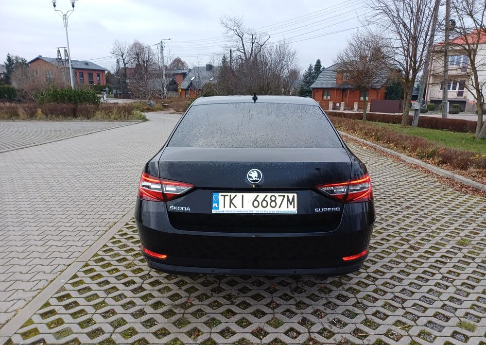 Skoda Superb 2.0 TDI Ambition - Sedan: picture 4 Skoda Superb 2.0 TDI Ambition - Sedan: picture 4