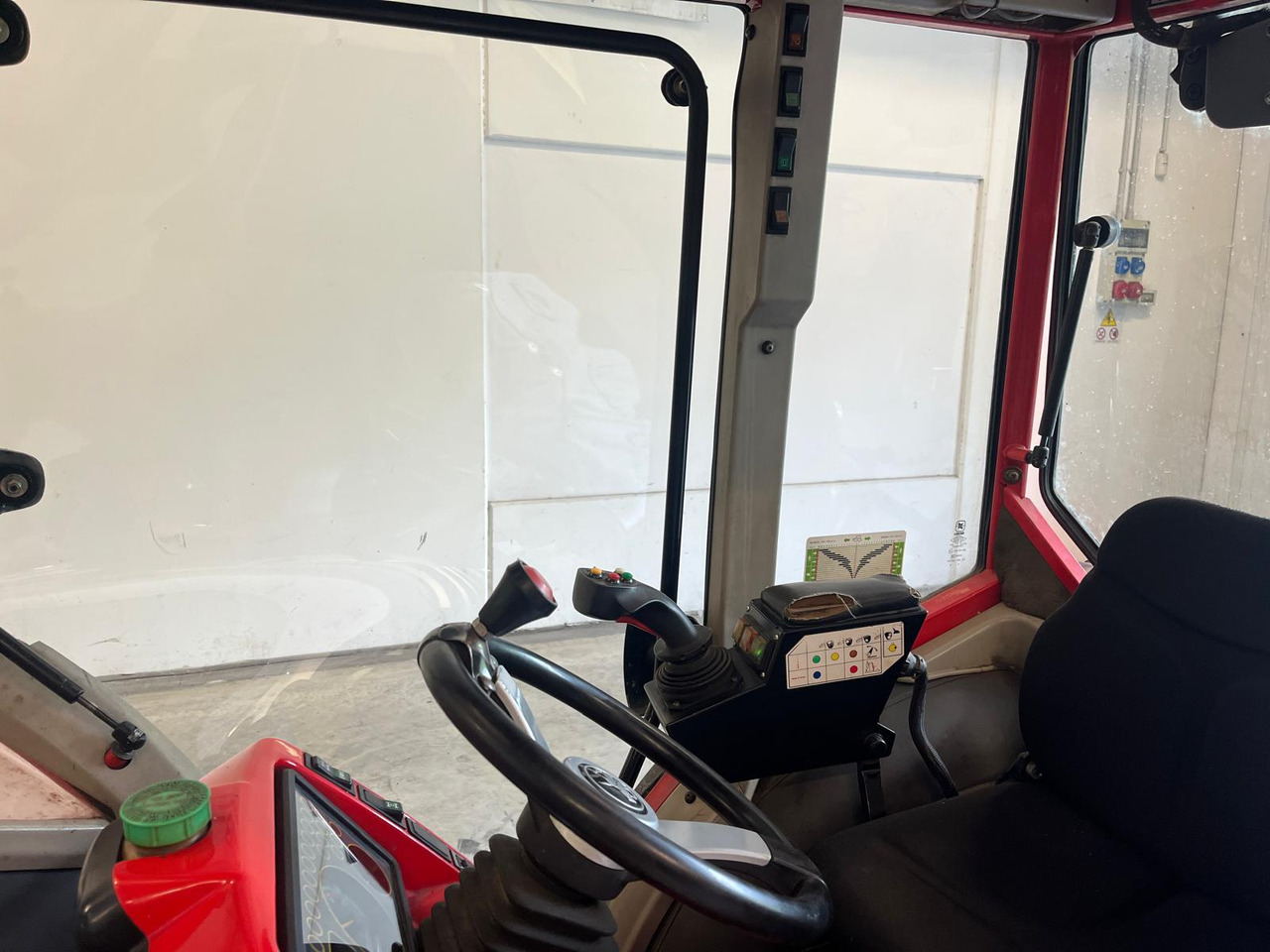 Farm tractor ANTONIO CARRARO SRX 9400: picture 6 Farm tractor ANTONIO CARRARO SRX 9400: picture 6