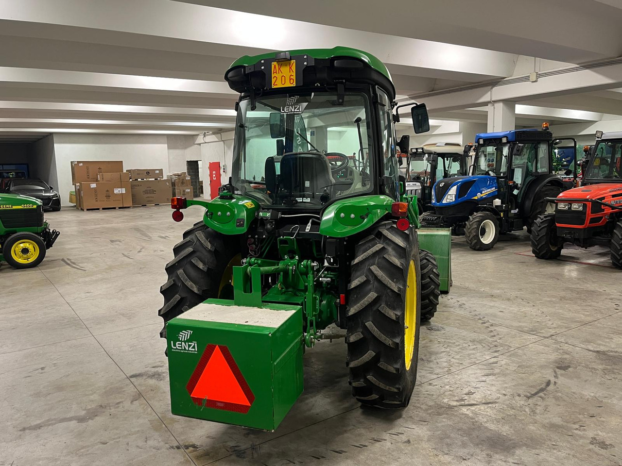 JOHN DEERE 4066 R ( IDROSTATICO ) - Farm tractor: picture 5 JOHN DEERE 4066 R ( IDROSTATICO ) - Farm tractor: picture 5