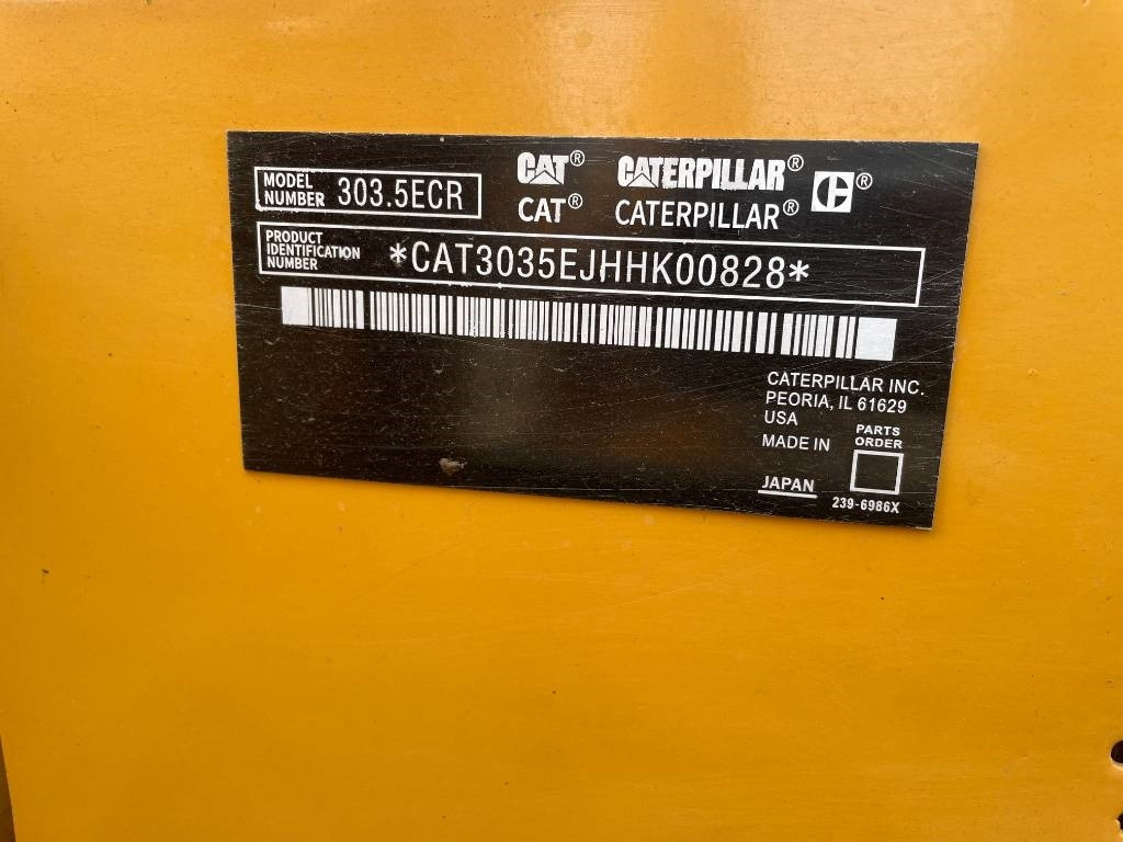 CAT 303 - Mini excavator: picture 2 CAT 303 - Mini excavator: picture 2