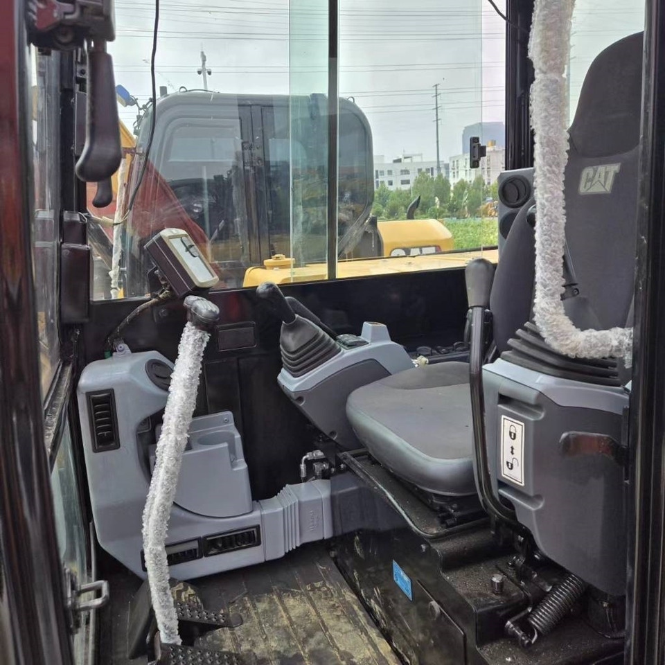 CAT 305 - Mini excavator: picture 5 CAT 305 - Mini excavator: picture 5