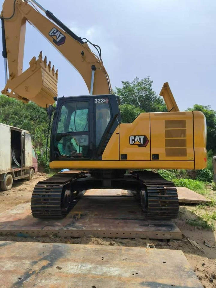 CAT 323 GC - Crawler excavator: picture 2 CAT 323 GC - Crawler excavator: picture 2