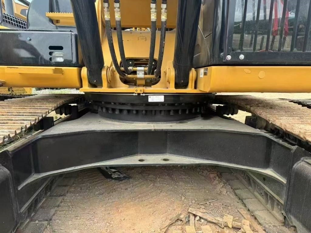 CAT 330 - Crawler excavator: picture 5 CAT 330 - Crawler excavator: picture 5