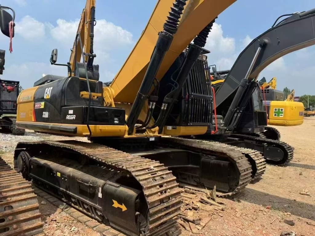 CAT 330 - Crawler excavator: picture 1 CAT 330 - Crawler excavator: picture 1