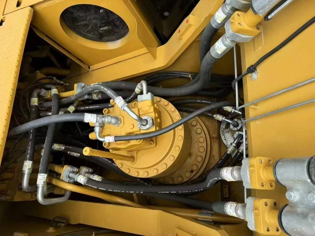 CAT 330 - Crawler excavator: picture 3 CAT 330 - Crawler excavator: picture 3