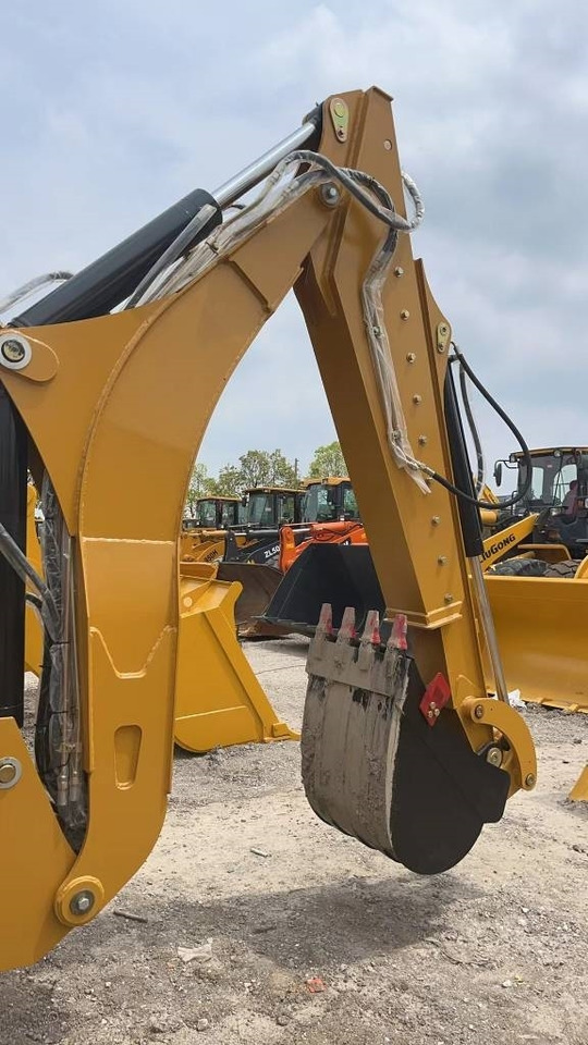 CAT 420 F - Backhoe loader: picture 4 CAT 420 F - Backhoe loader: picture 4