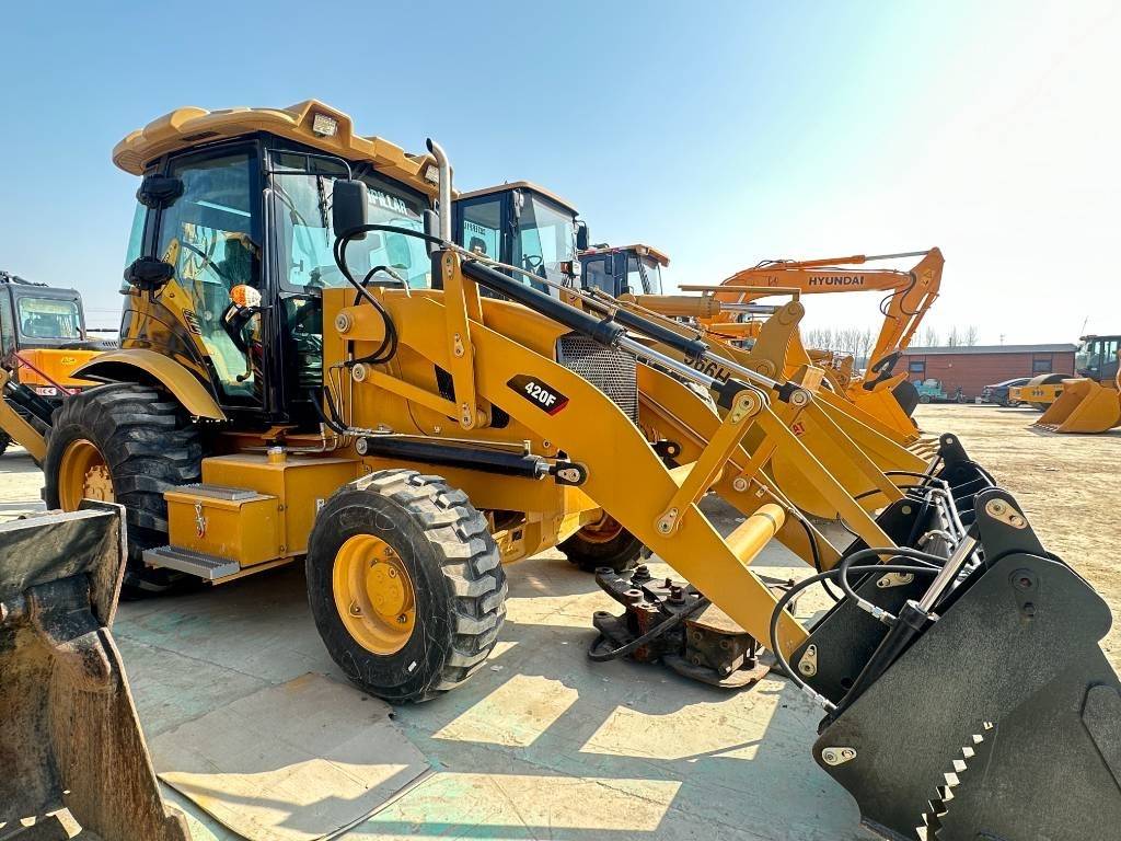 CAT 420 F  - Backhoe loader: picture 3 CAT 420 F  - Backhoe loader: picture 3