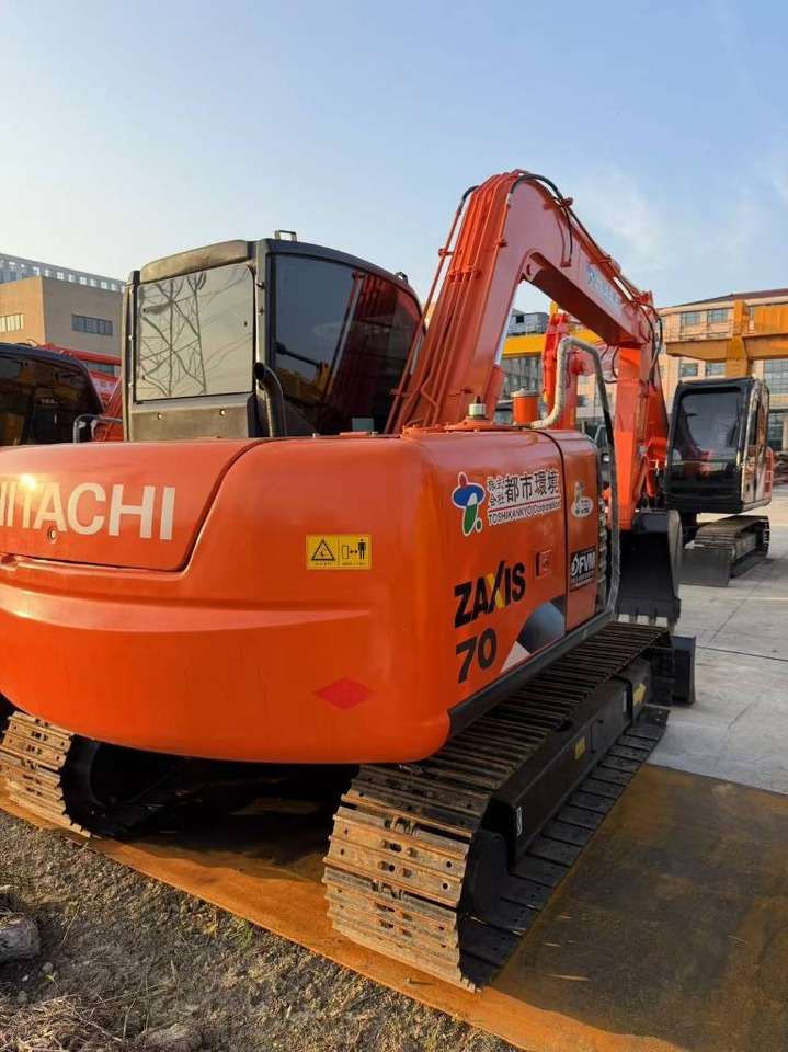 Hitachi 70 - Crawler excavator: picture 1 Hitachi 70 - Crawler excavator: picture 1