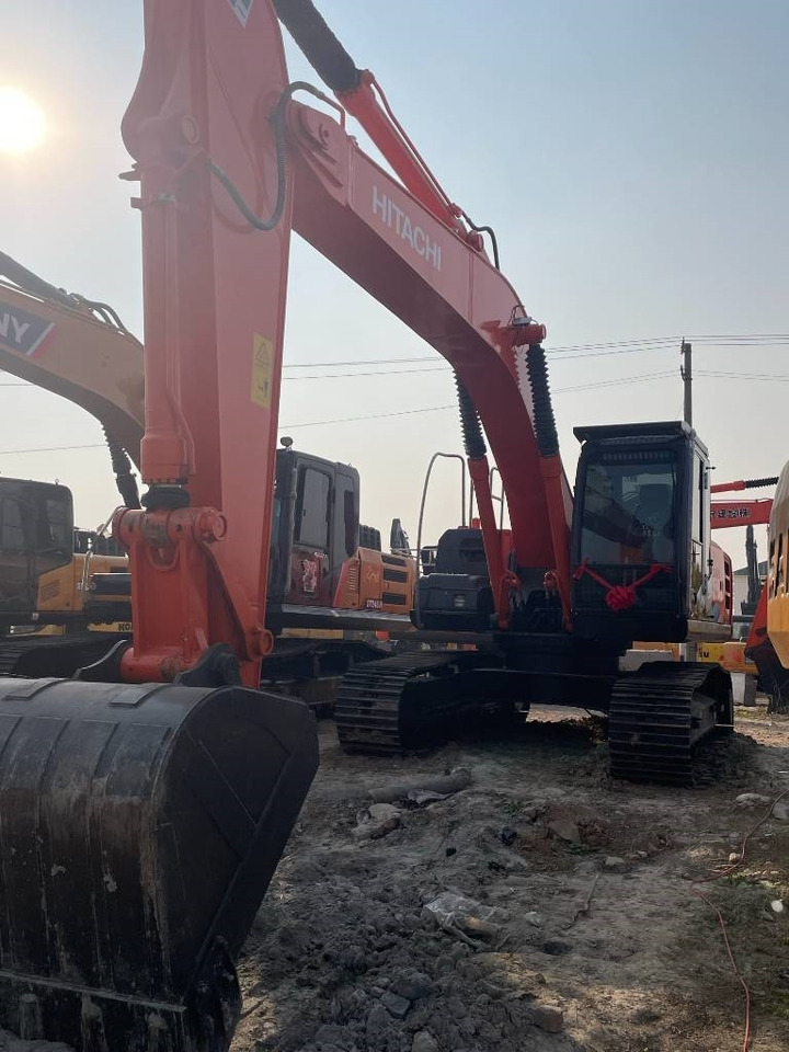 Hitachi ZX 210 - Crawler excavator: picture 1 Hitachi ZX 210 - Crawler excavator: picture 1