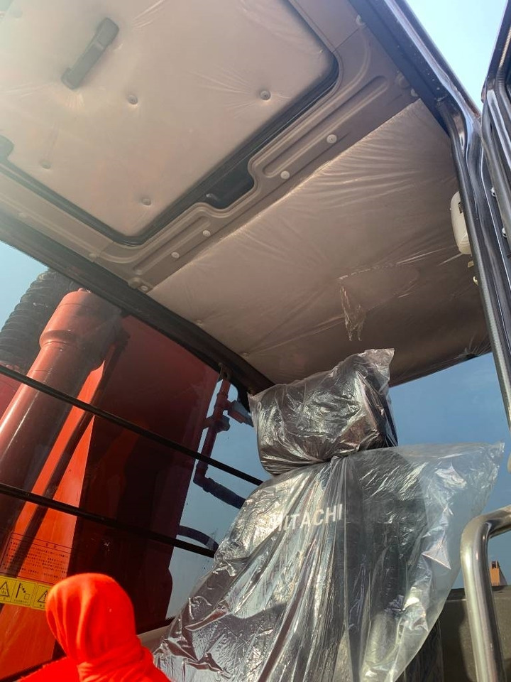 Hitachi Zaxis 200 LC - Crawler excavator: picture 3 Hitachi Zaxis 200 LC - Crawler excavator: picture 3